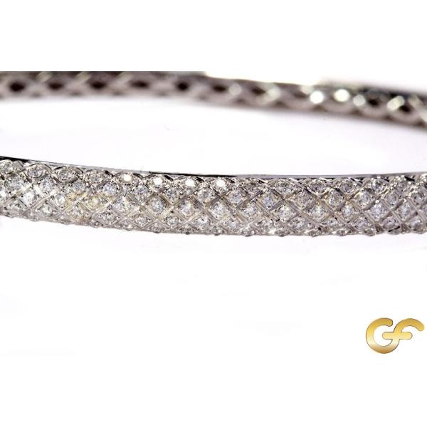 Pavé Diamond Bangle 