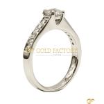 18ct Round Brilliant-Cut Diamond Ring 