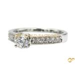 18ct Round Brilliant-Cut Diamond Ring 